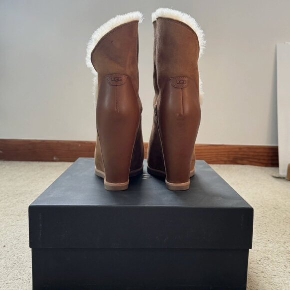 UGG Classic Mondri Cuff Chestnut Wedge Boots Women's Size 10 - Picture 3 of 5